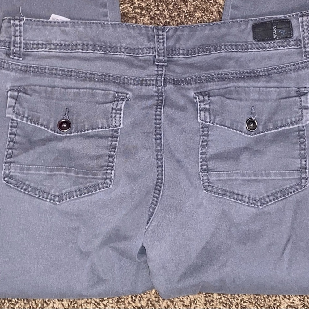 Gray Capris - Picture 3 of 3